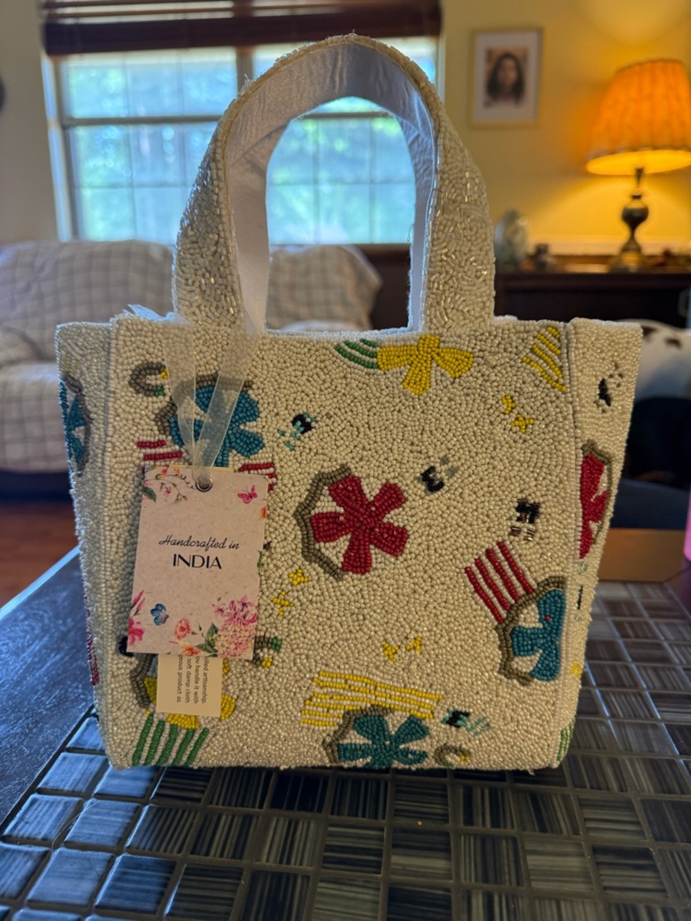 HANDCRAFTED IN INDIA White Beaded Tote Bag Featuring Playful Summer-like Motifs - Picture 2 of 9